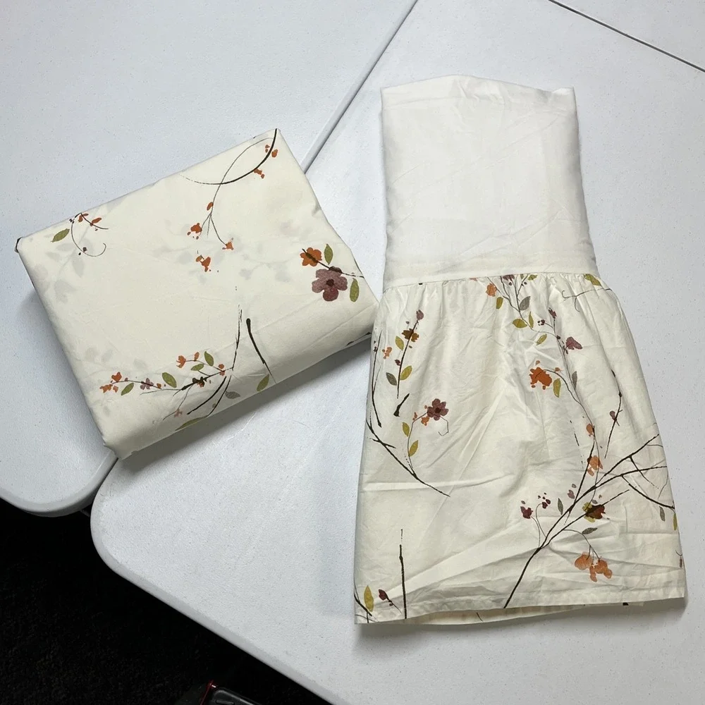 Crate & Barrel Queen Sakura Duvet & Bed Skirt Set White Earthy Botanical Print